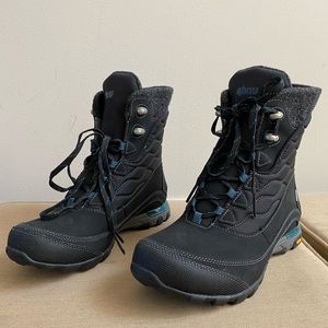 Insulated waterproof boots
